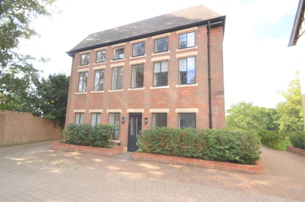 The Ridgeway, Mill Hill